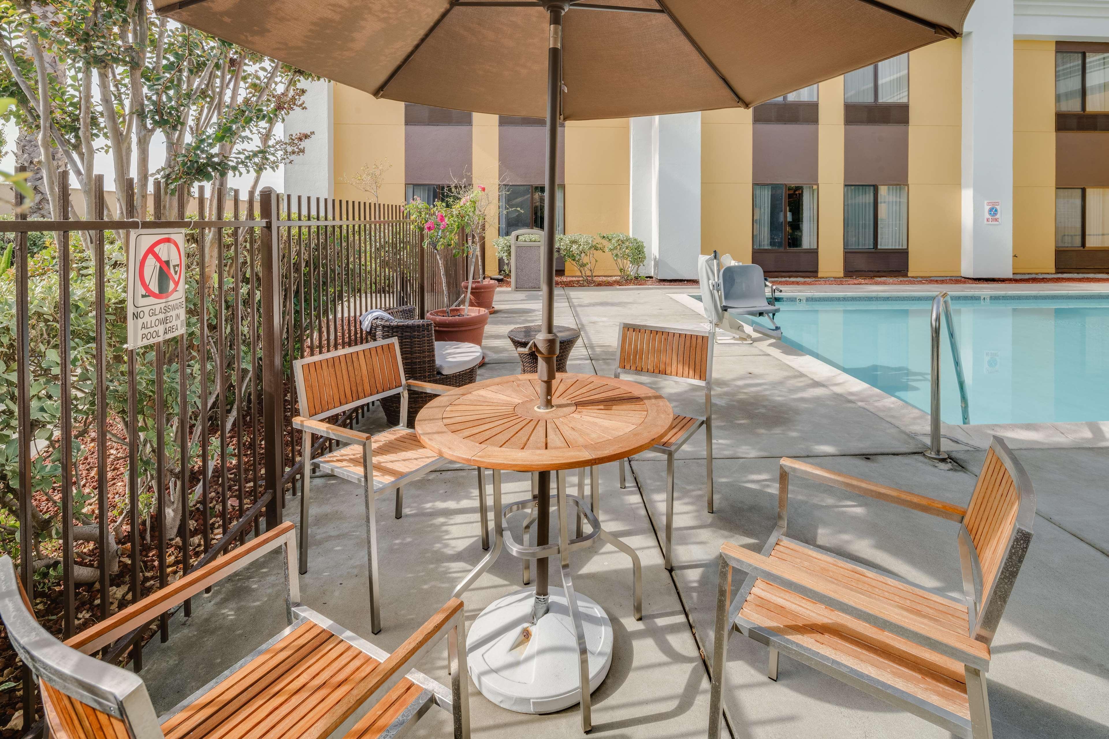 Hotel Hampton 3*