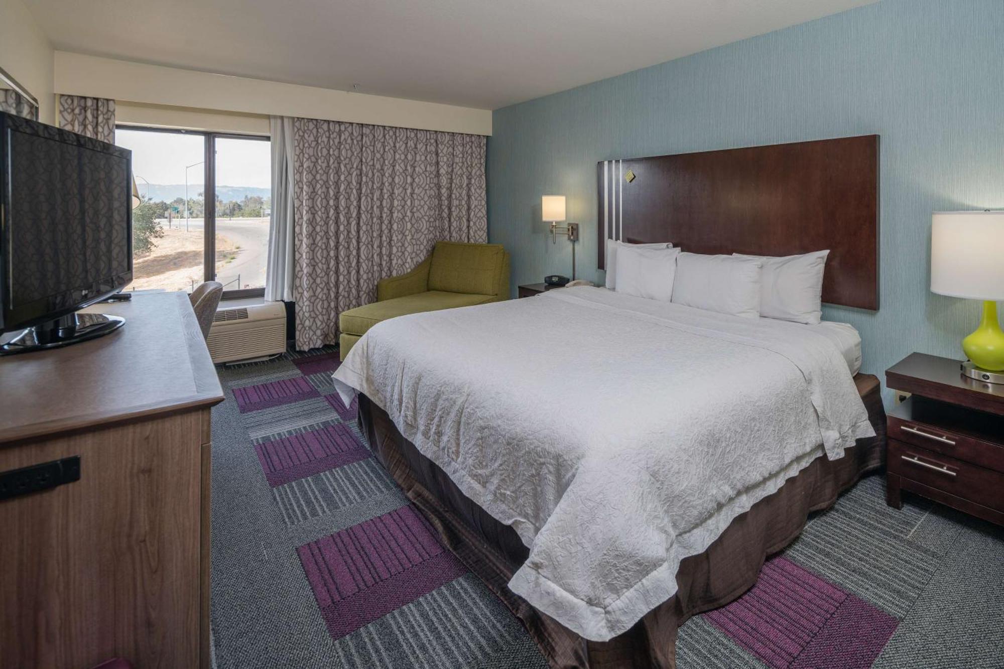 Hampton Hotel 3*
